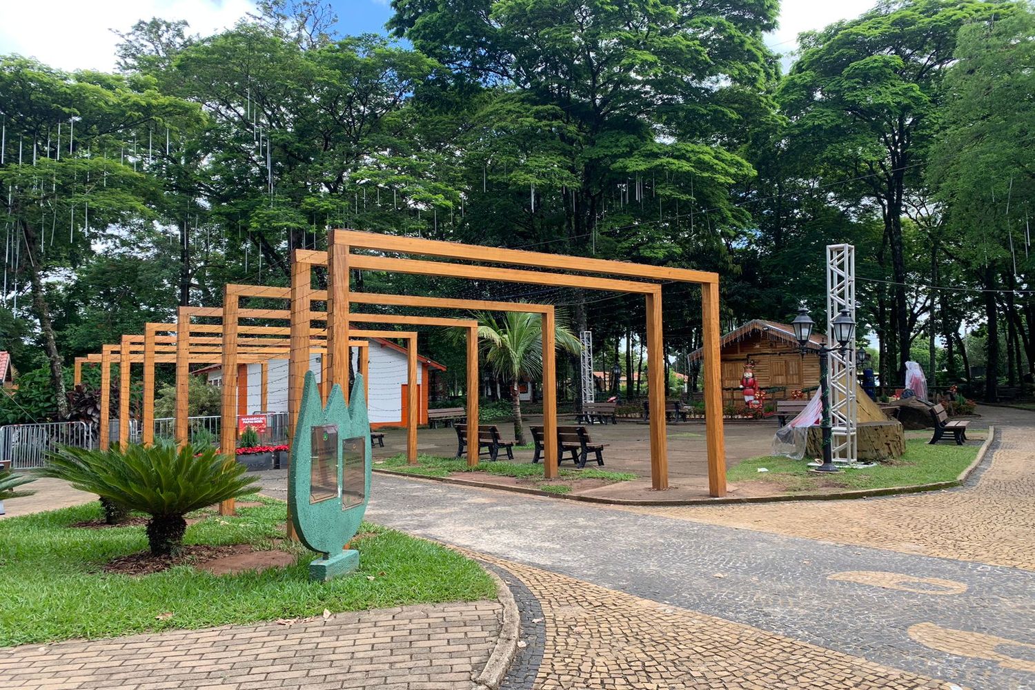 Praça dos Pioneiros - Holambra/SP